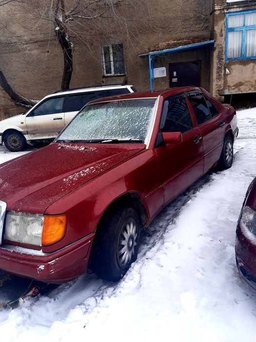 Продаю Мерса 2.6