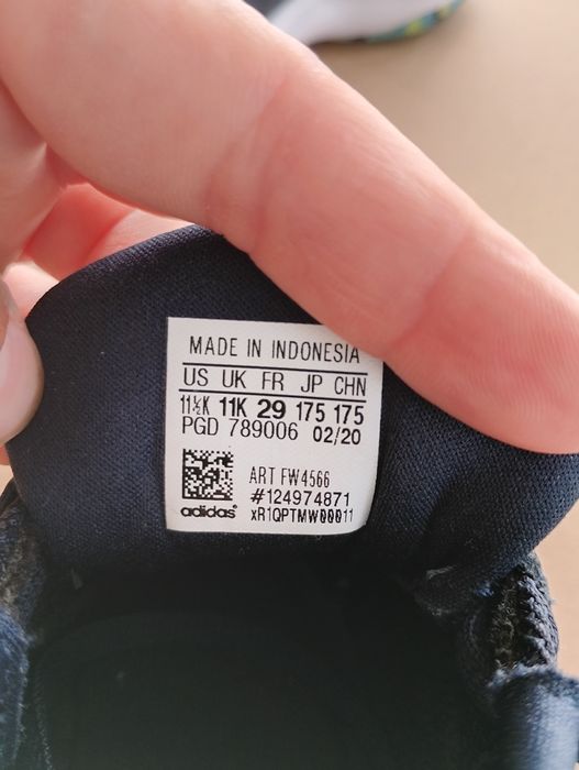 Маратонки Adidas