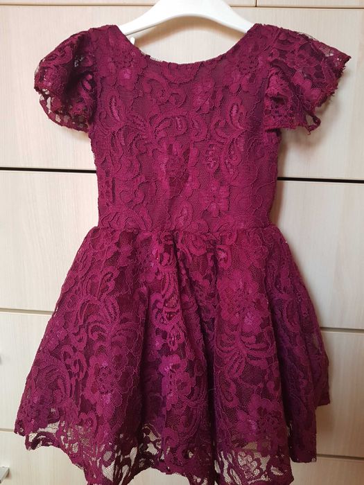 Официална детска рокличка,размер 2-3 год.