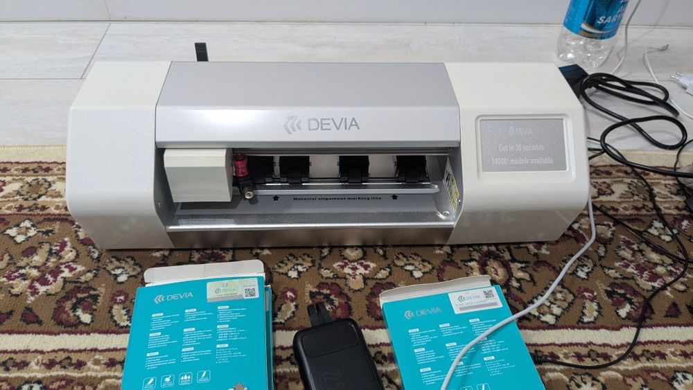 Плоттер для резки пленки на телефон