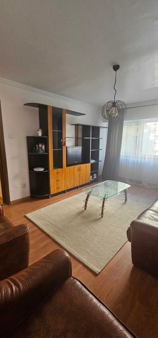 Apartament 3 camere de vanzare