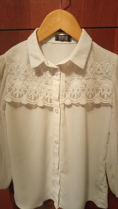 Блузка школьная белая