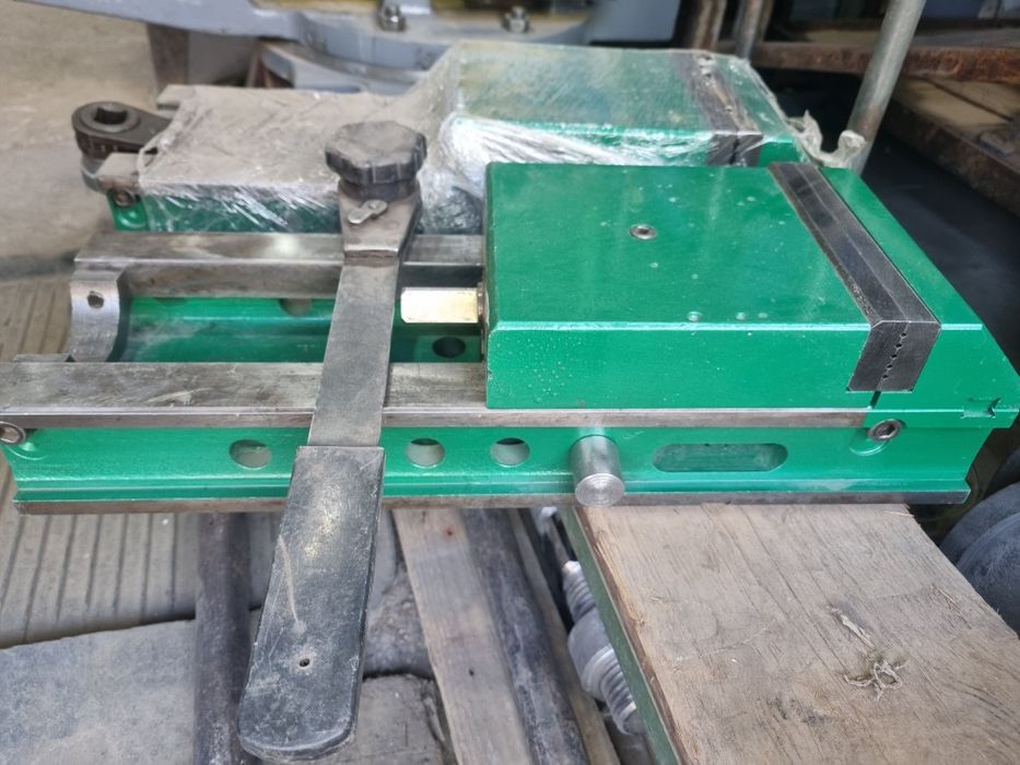 тиски станочные.