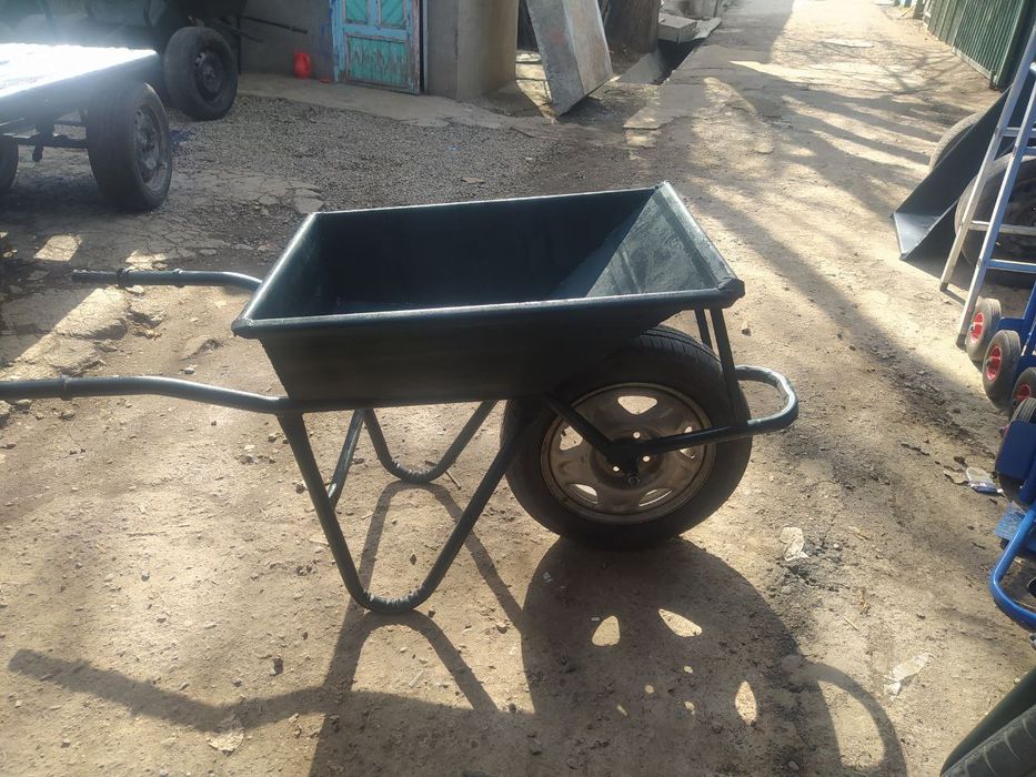 Arava tachka bir balonliy