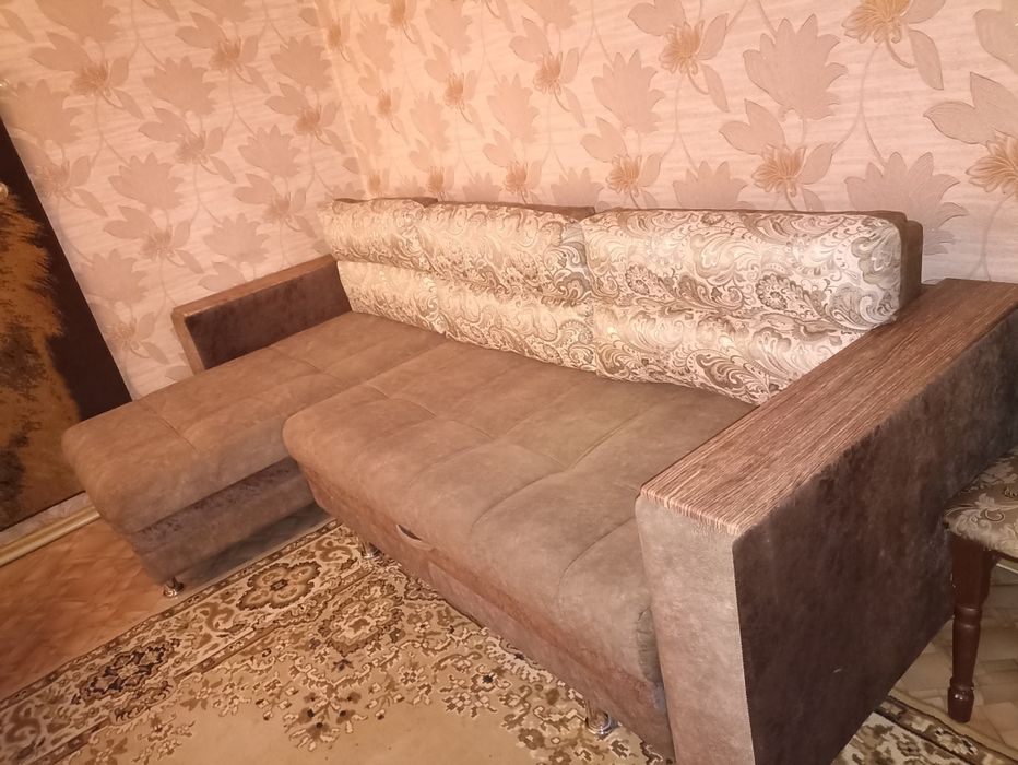 Угловой диван...