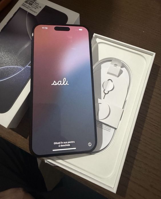 Vând iPhone 16 PRO MAX 256GB 5G culoare: BLACK TITANIUM