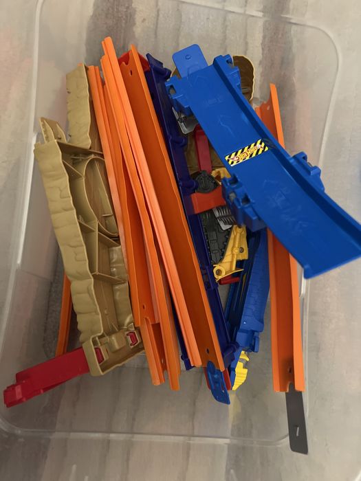Продам Hotwheels trek
