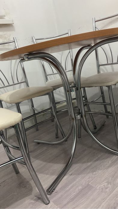 Продам стол круглый 22.000