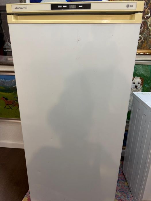 Продам морозильник в хорошем состоянии.