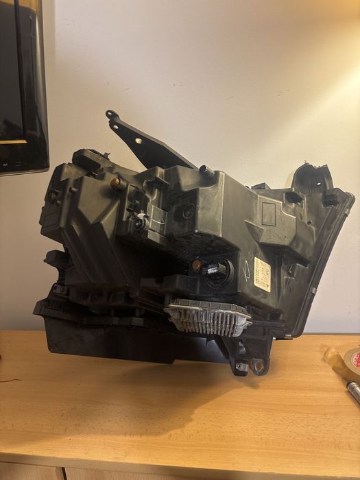 Фар Dodge Ram 1500 19-23