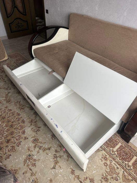 Продаю диван Б/у