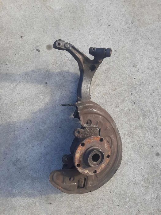 fuzeta dreapta fata vw passat b5 1.9 tdi