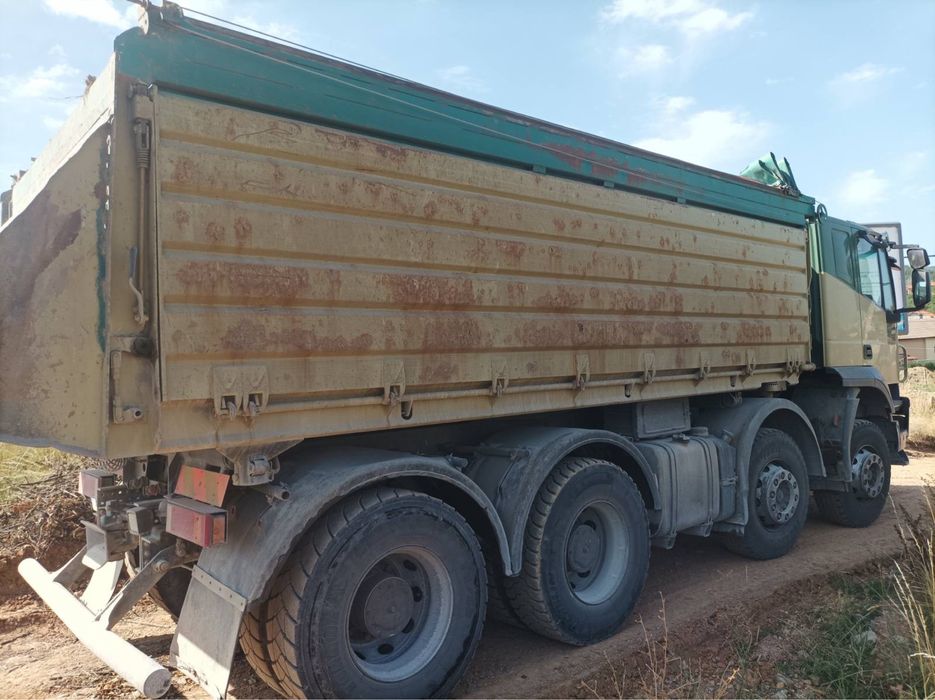 Самосвал IVECO STRALIS 4 осен с тристранен лиген