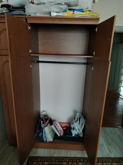 Продам шкаф 2 штуки