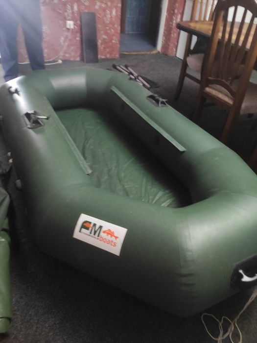 Продам лодку одноместку