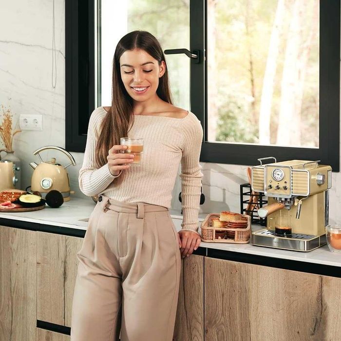 Ретро Кафемашина Cecotec Express Power Espresso 20, 1350W, 20 bars, Италианска Помпа, Жълта