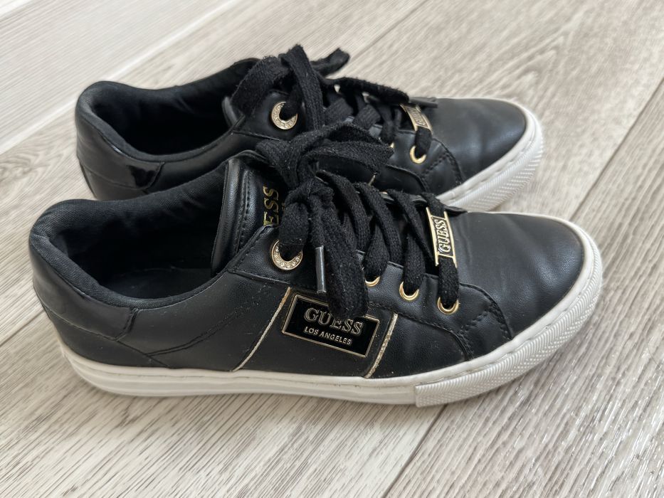 Продаются кеды Guess оригинал