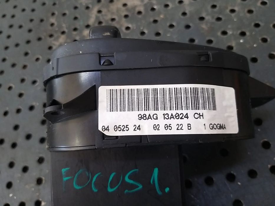 Bloc lumini ford focus 1 daw dbw 98ag13a024ch