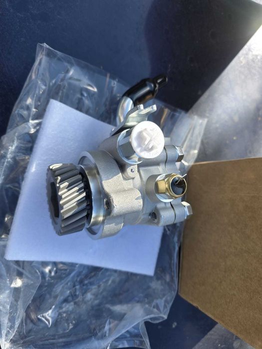 pompa servodirectie pajero mk4  servo pajero shogun 3.2  4450A074