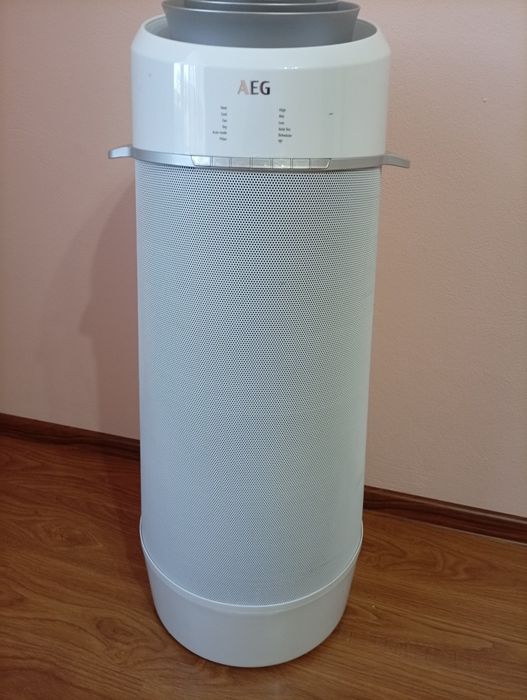Vând aer condiționat portabil AEG