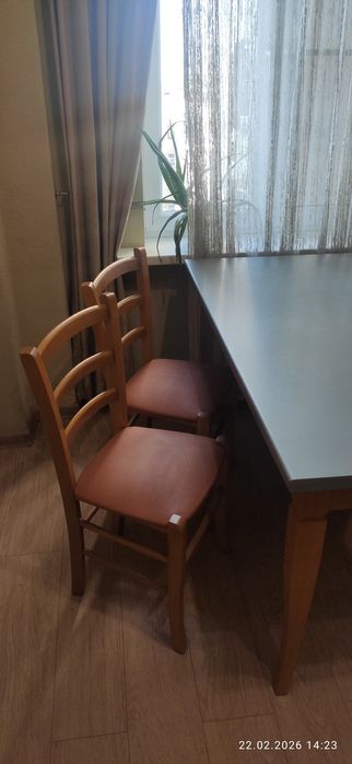Столовый комплект ( стол + 4 стула)