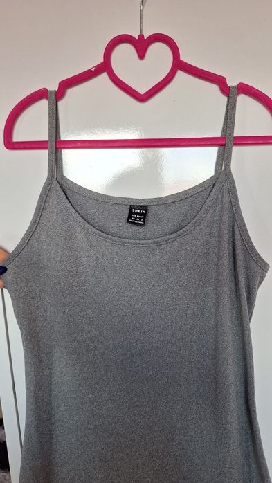 Сива рокля по тялото