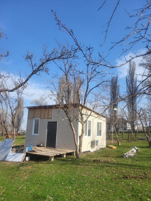 Дачный дом, небольшой