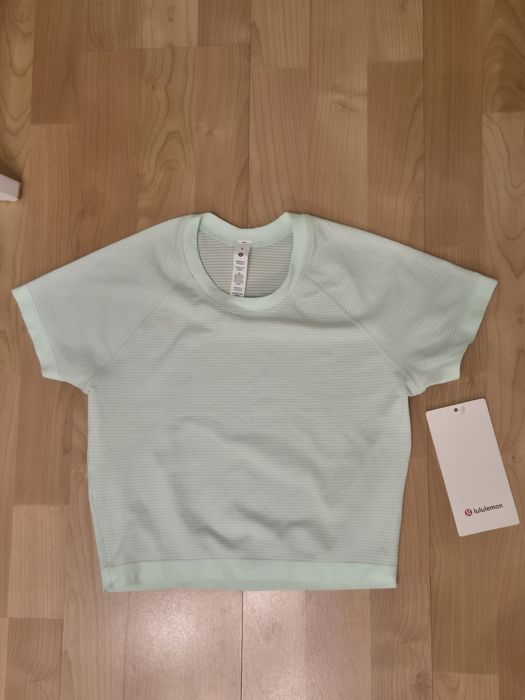 Чисто нов топ Lululemon
