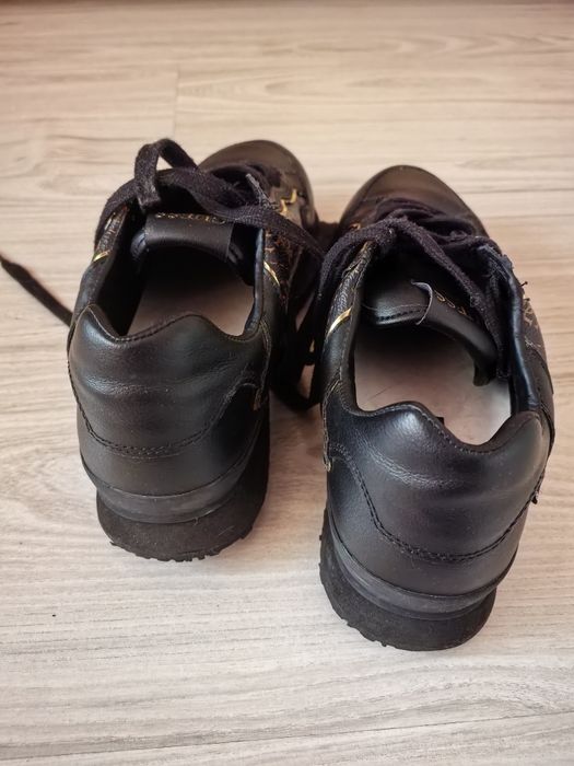 Маратонки Guess 40 номер