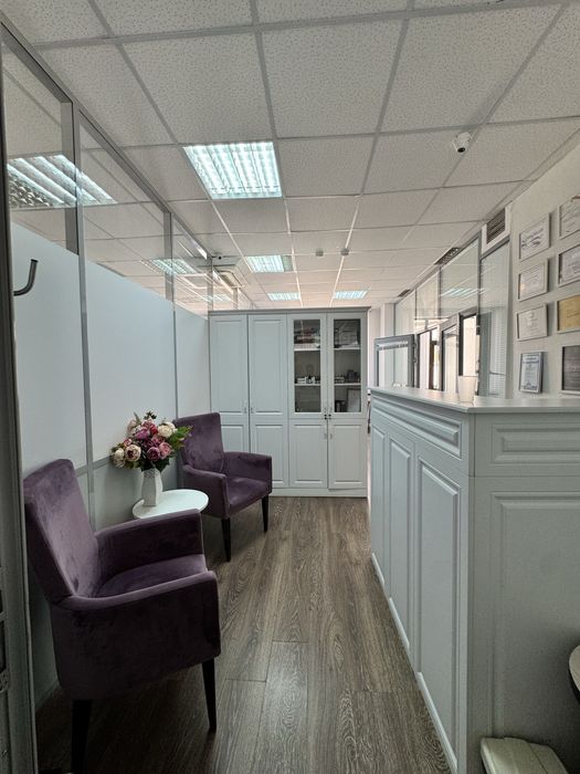 Сдам в аренду кушетку косметолога