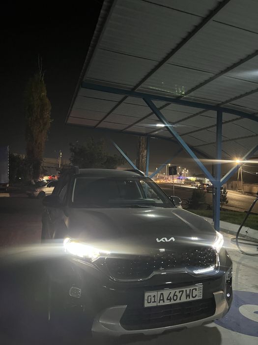 Kia sonet 2024-yil kraskasi top toza 2-pozitsa xolati ideal(yengi)