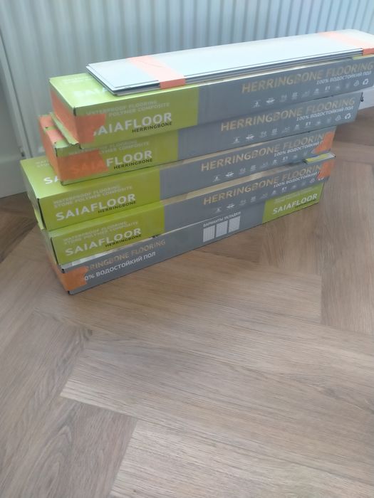 Продам кварцвинил остатки 6.5 кв.м