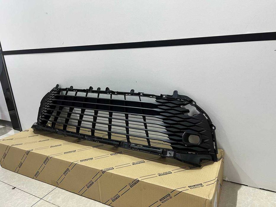 Решетка в бампер камри 80 оригинал