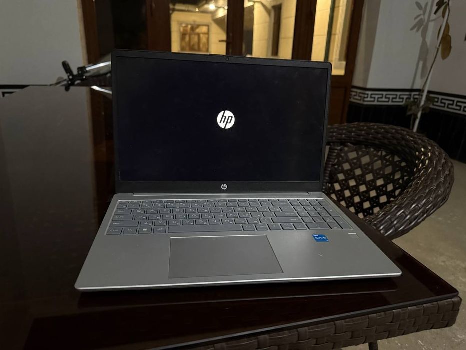 Noutbul intel core i 3 yangi 2 oy oldin olingan