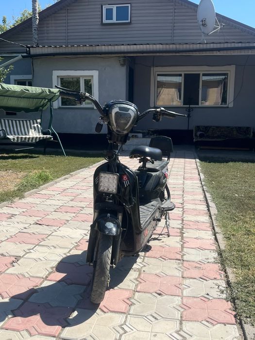 Электро скутер продам