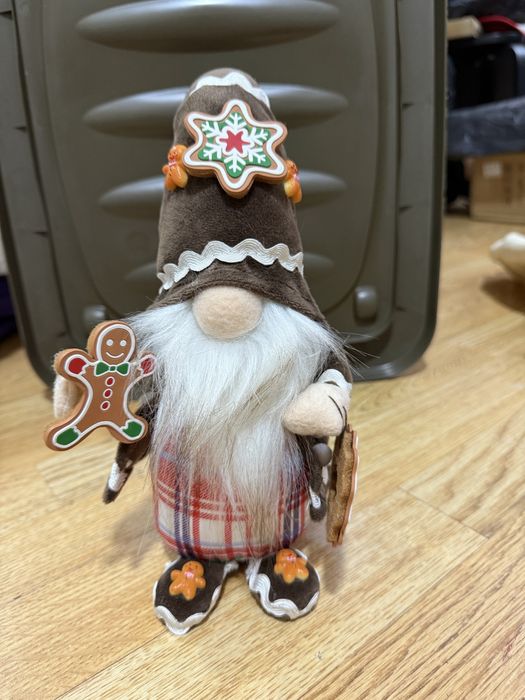 Новогодний  гномик продам