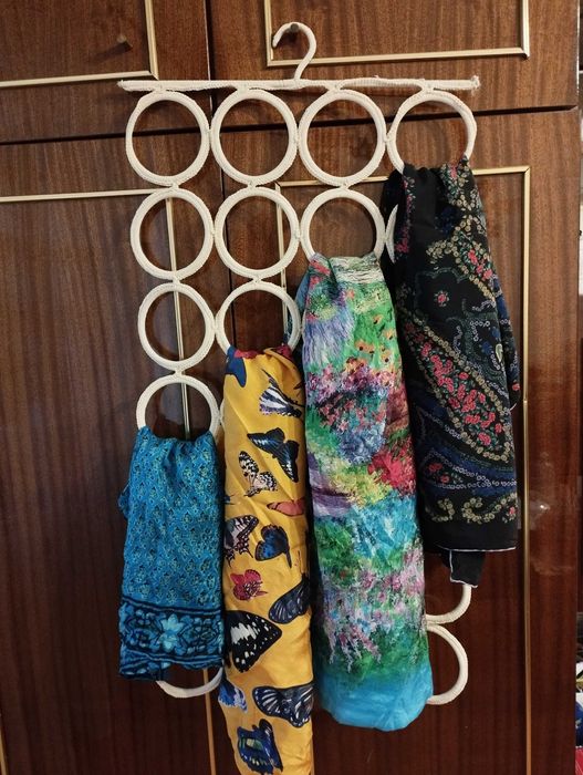 Закачалка за шалчета 28 гнезда