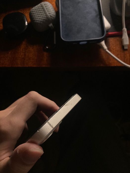 Продам срочно айфон 13, 128гб