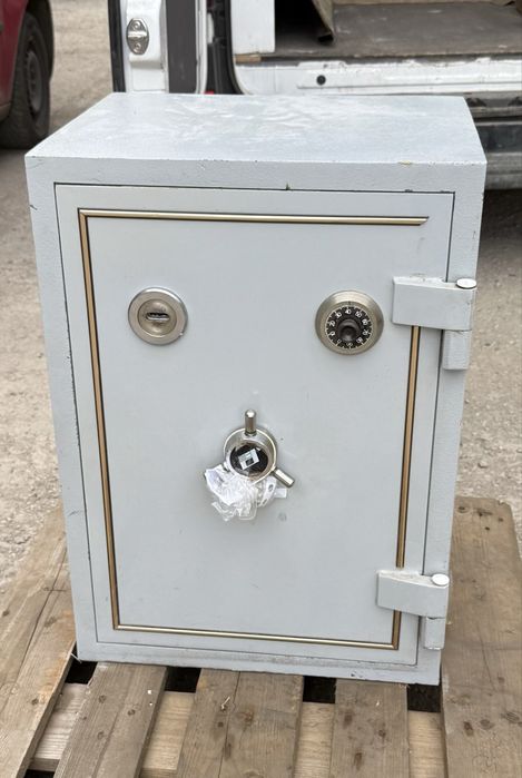 Огнеупорни каси употребявани