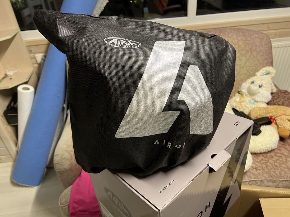 Каска Airoh L НОВА!