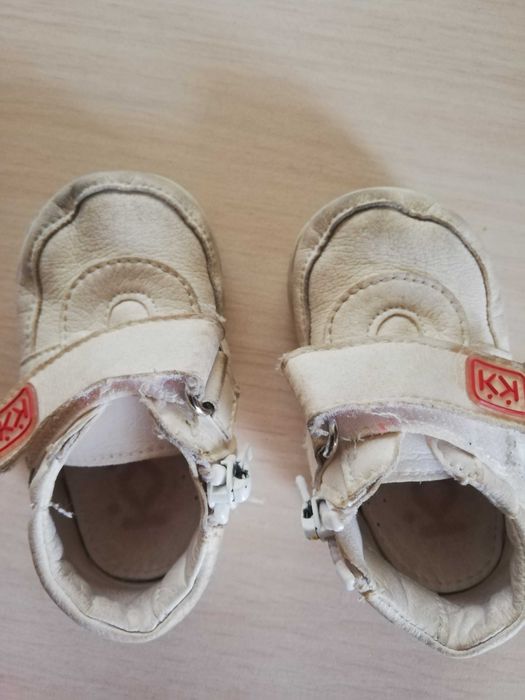 Буйки Колев и Колев и пантофи тип чорап