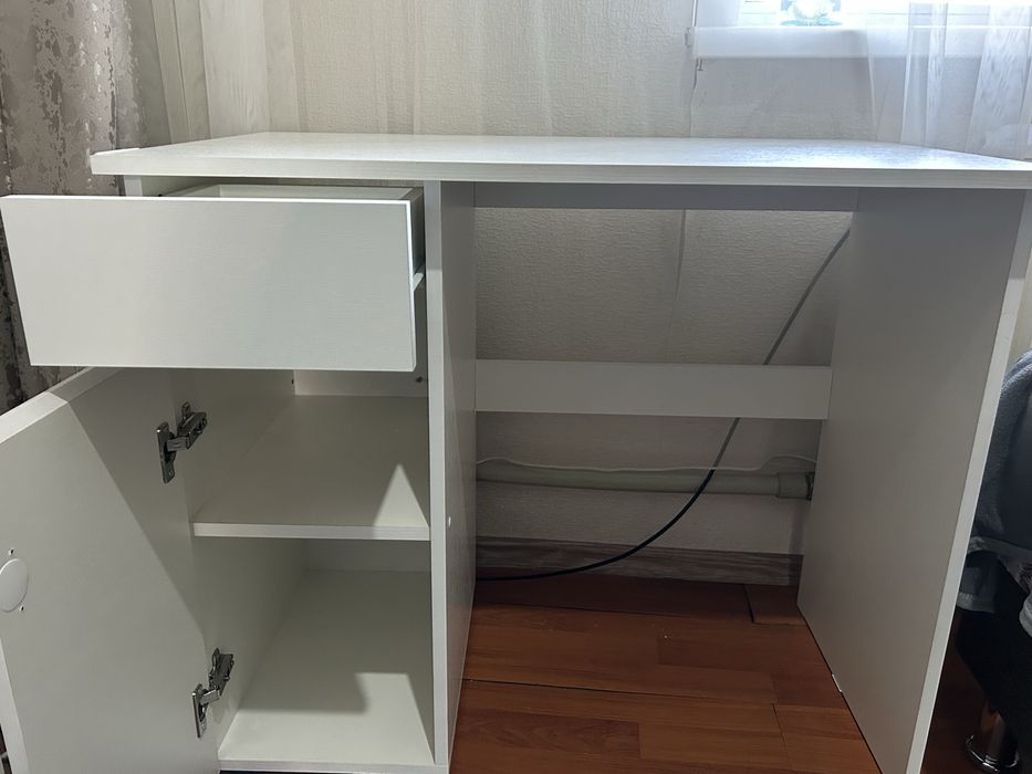 стол письменный