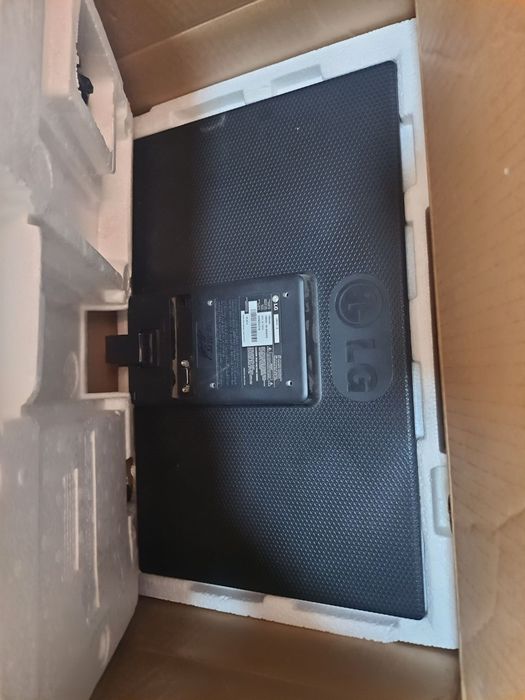 Монитор LG 19 Led