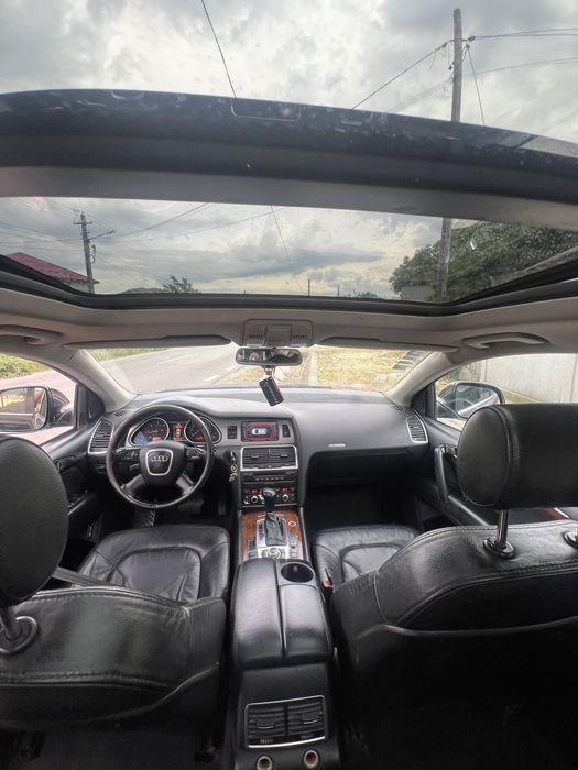 Vand audi Q7 /7 locuri