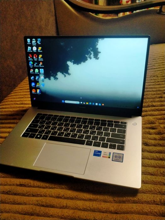Huawei matebook d15