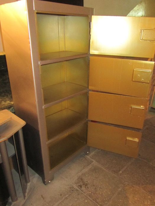 Продам сейф-шкаф!!!