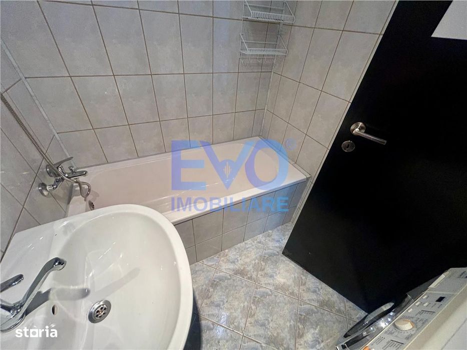 Apartament De Inchiriat Cu 3 Camere, Etaj Intermediar, Tatarasi
