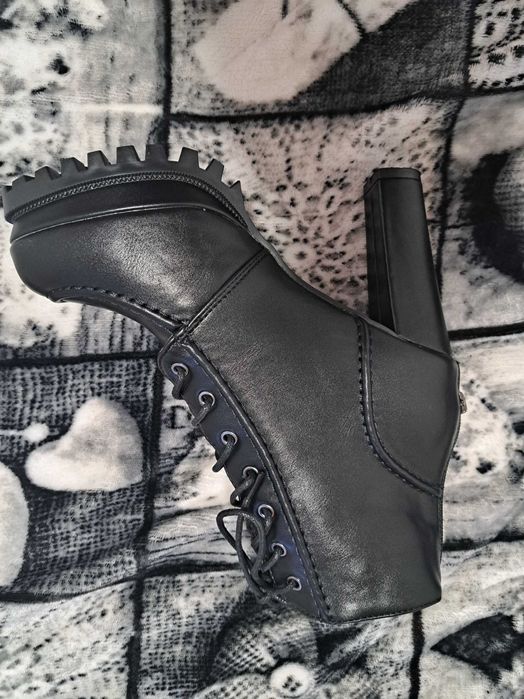 Елегантни зимни боти