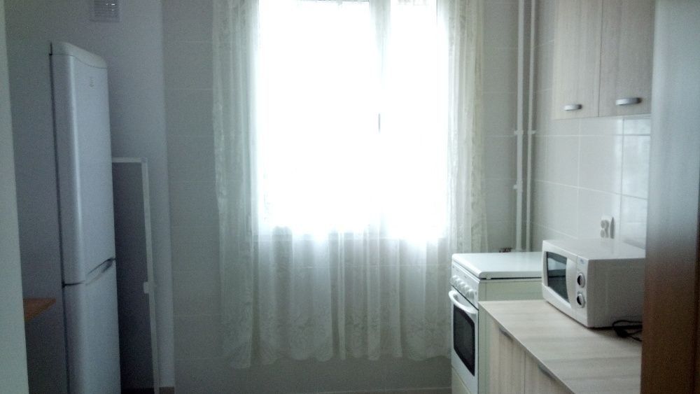 Camere de inchiriat pt studenti sau tineri angajati, in ap cu 3 camere