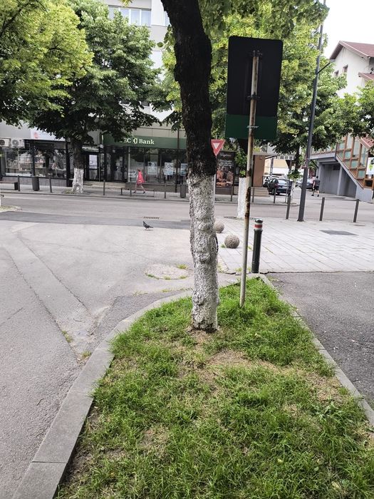 Închiriez spațiu central